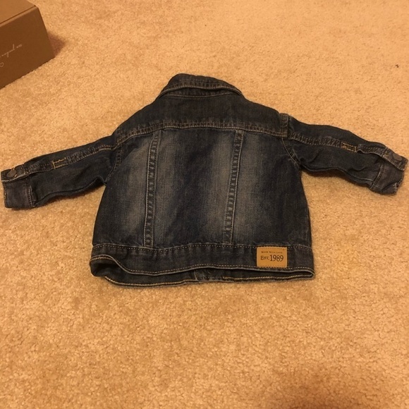 Children’s Place Jean Jacket Size 3-6 Months - Picture 4 of 6